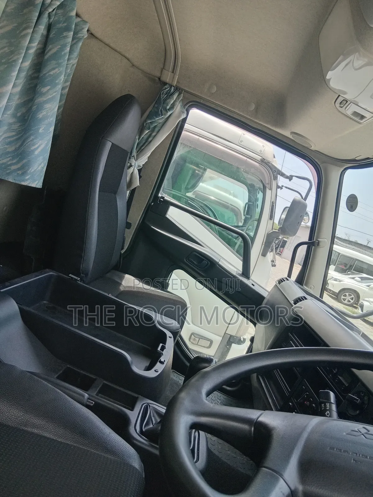 Isuzu Giga Truck