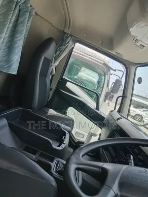 Isuzu Giga Truck