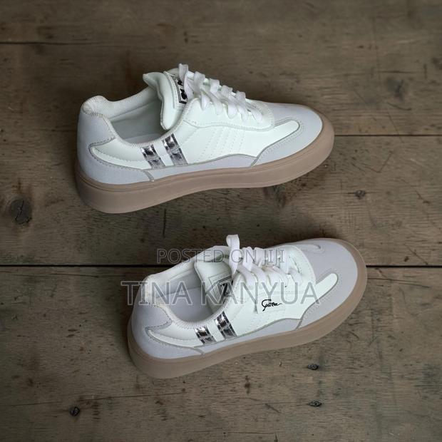 Ladies Sneakers - thumbnail 5