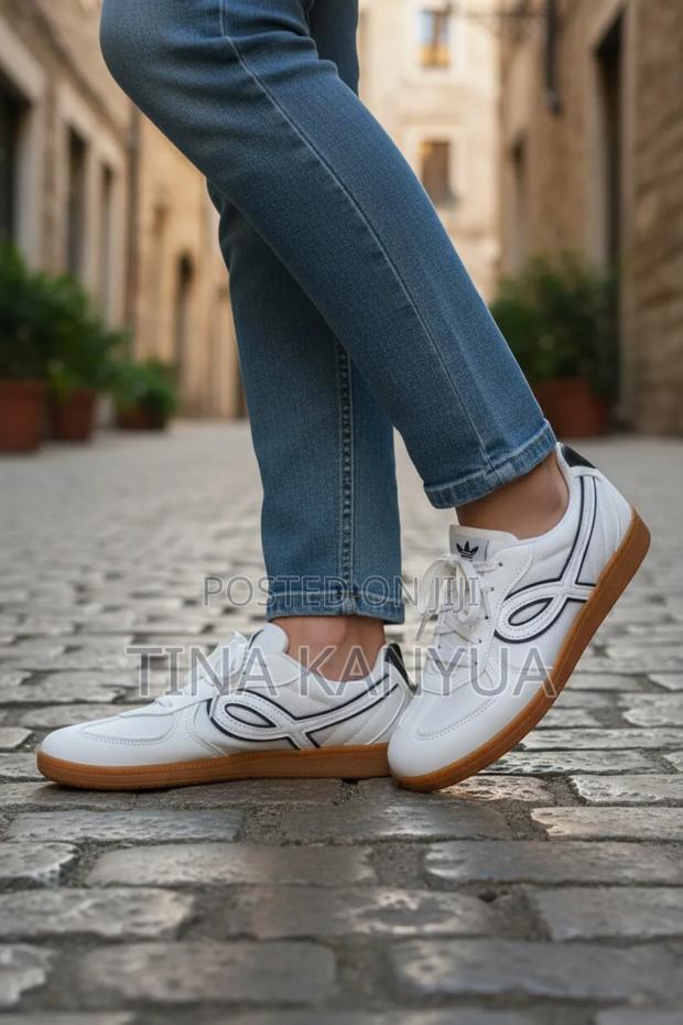 Ladies Sneakers - thumbnail 6