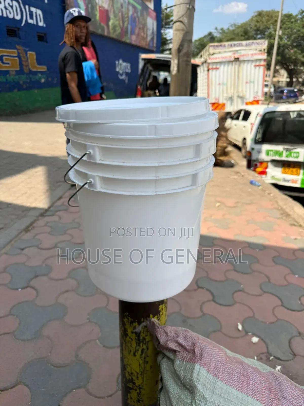 Strong 10 LTRS Storage Bucket. Strong and Durable Bucket S