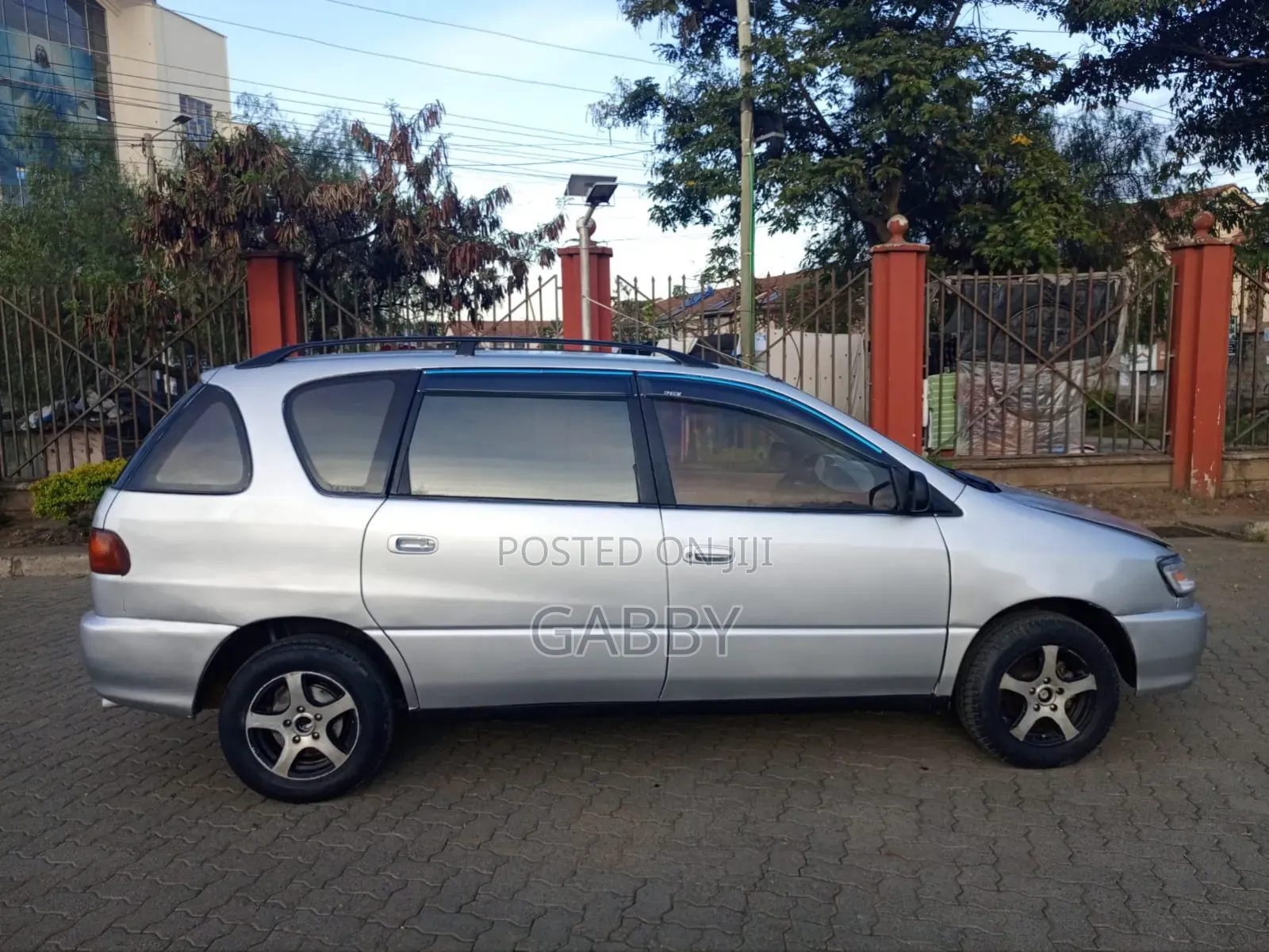 Toyota Ipsum 1990 Silver