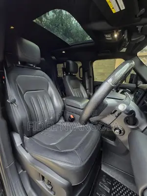 Land Rover Defender X-Dynamic SE 2022 Black