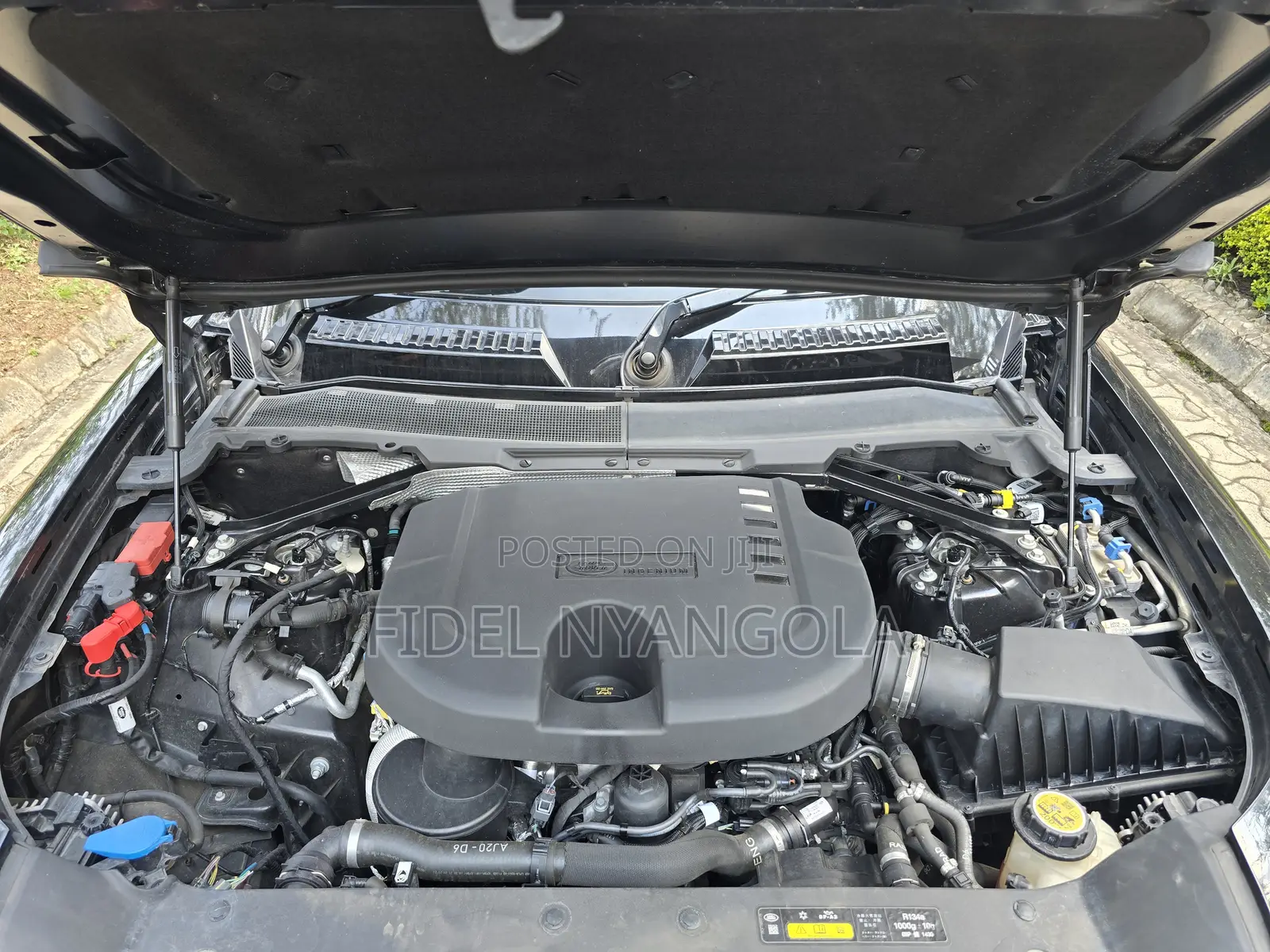 Land Rover Defender X-Dynamic SE 2022 Black