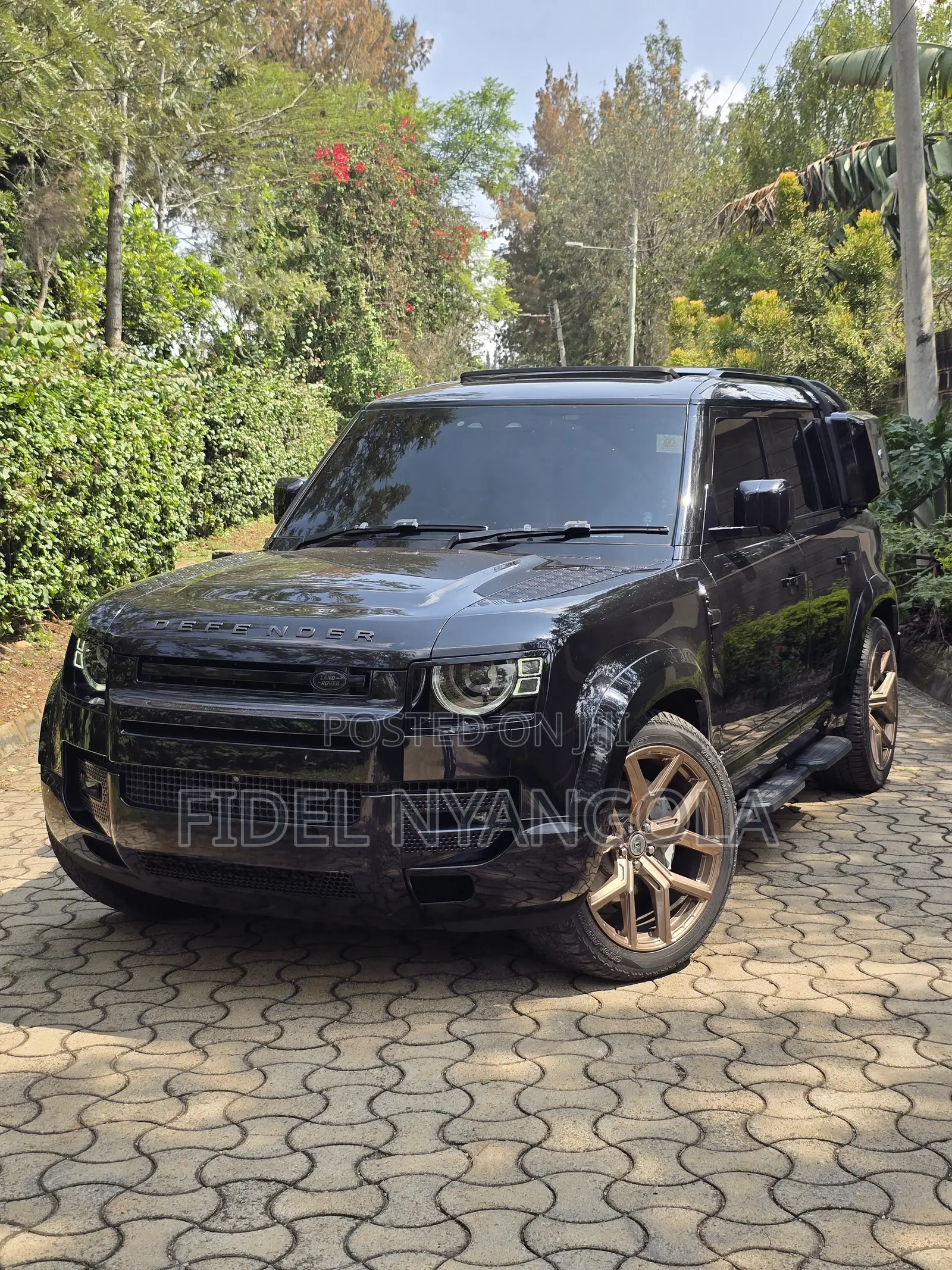 Land Rover Defender X-Dynamic SE 2022 Black