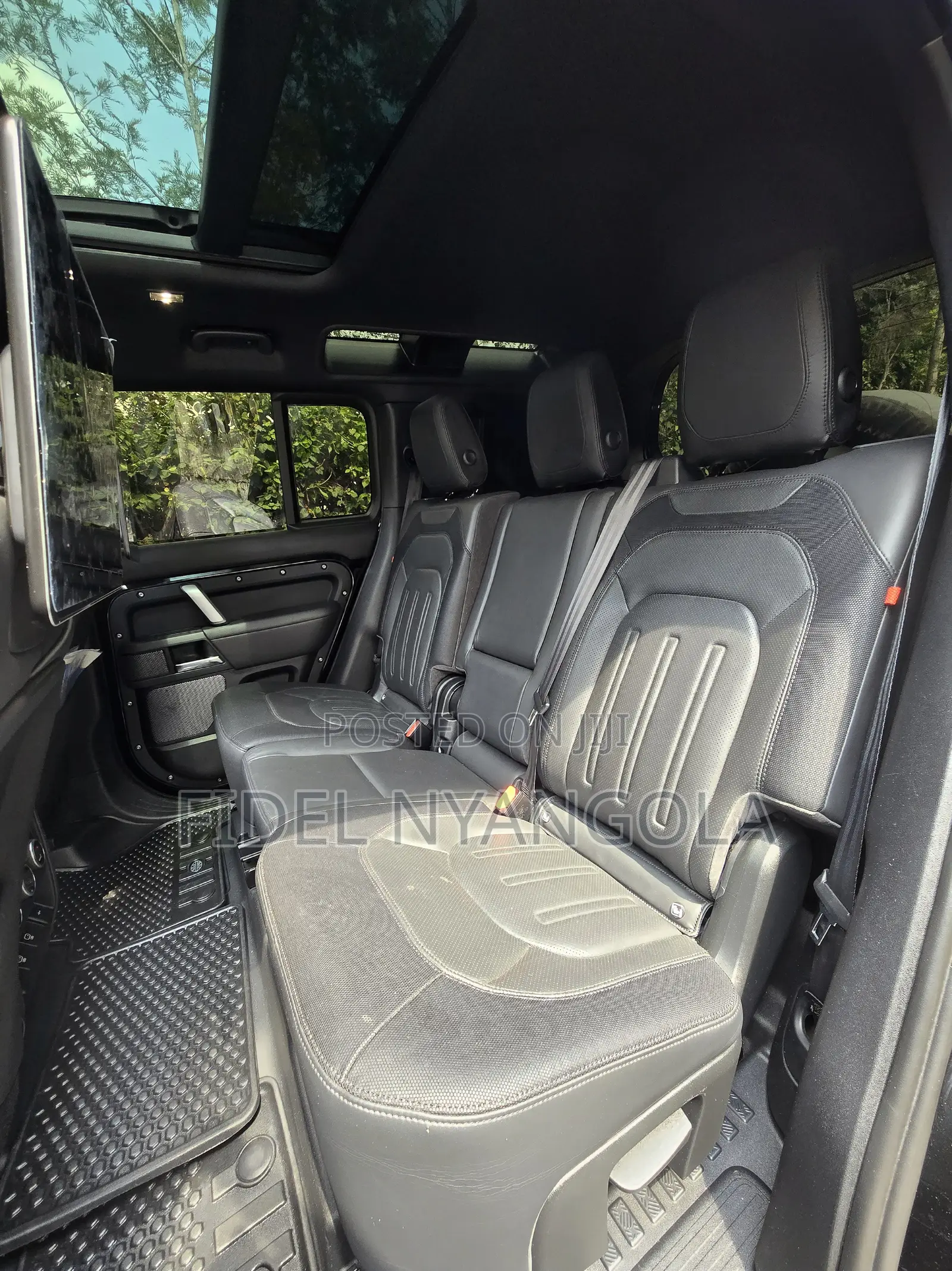 Land Rover Defender X-Dynamic SE 2022 Black