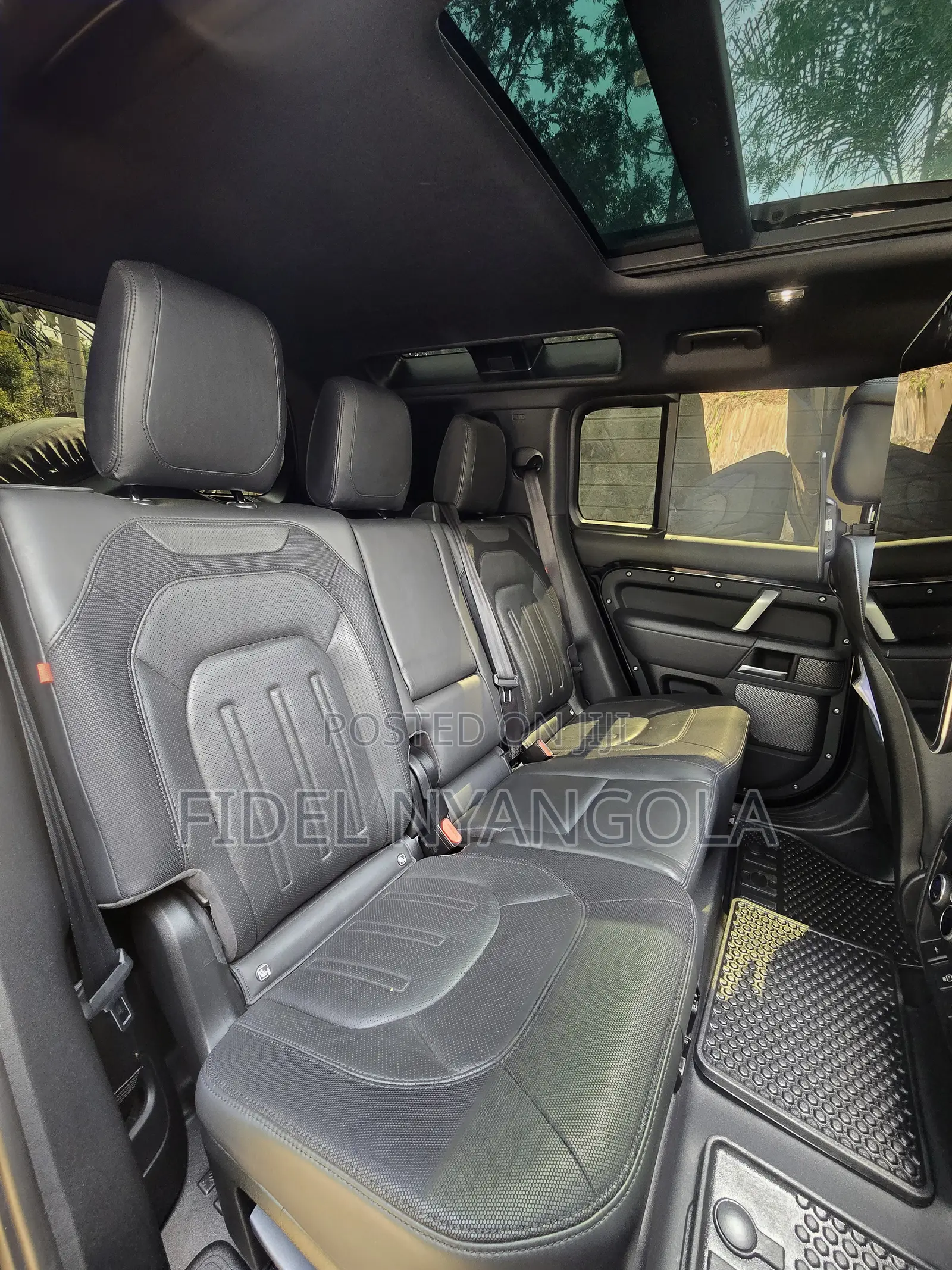Land Rover Defender X-Dynamic SE 2022 Black