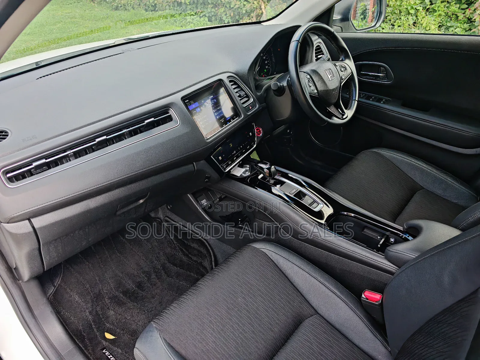 Honda Vezel 1.5 Hybrid 2WD 2019 Off white