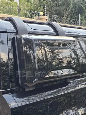 Land Rover Defender X-Dynamic SE 2022 Black