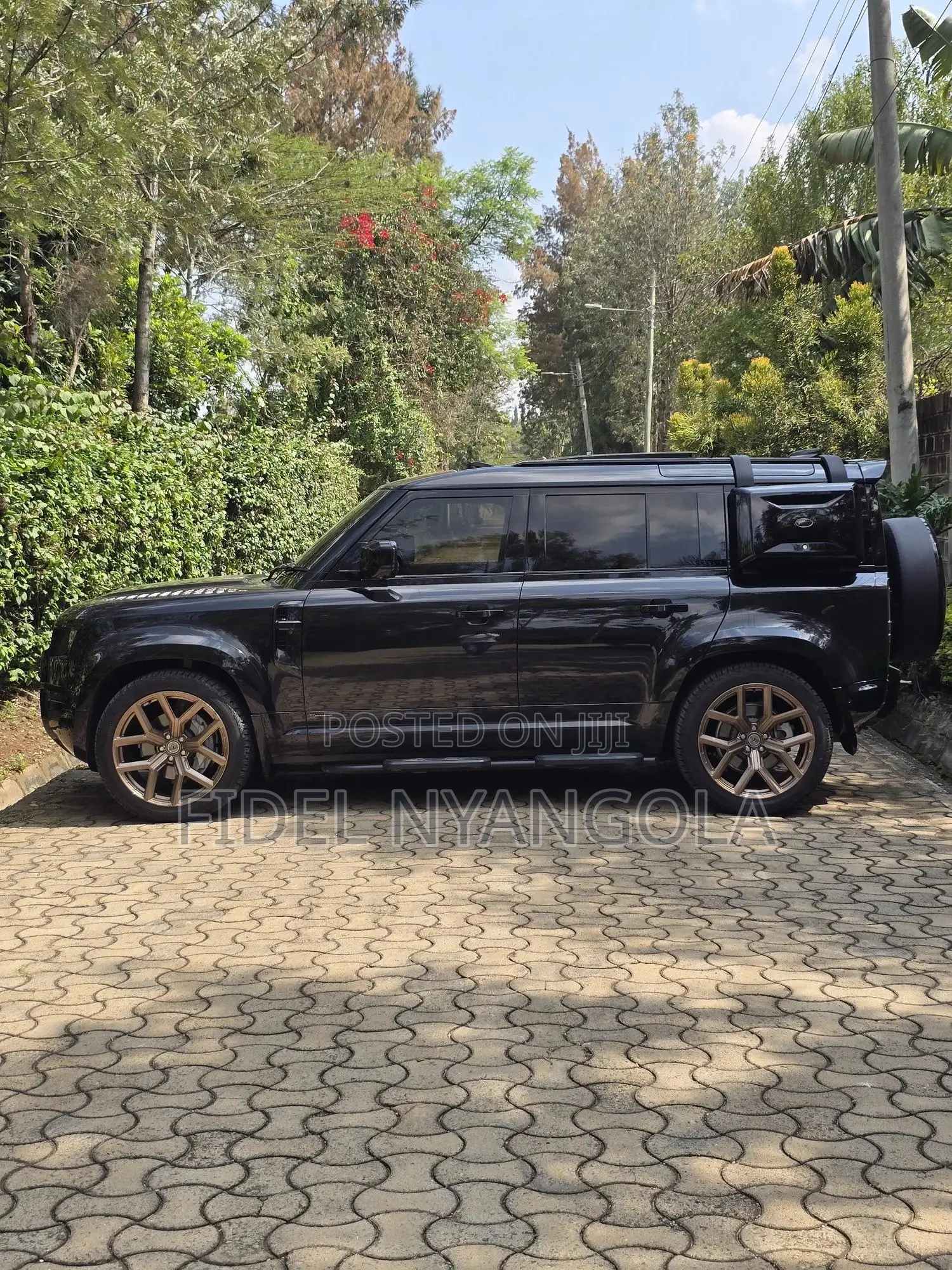 Land Rover Defender X-Dynamic SE 2022 Black