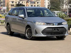 Toyota Corolla Fielder 1.5 Hybrid FWD 2020 Silver