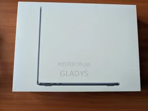 Laptop Apple MacBook Air 2022 M2 24GB Apple M1 SSD 1T