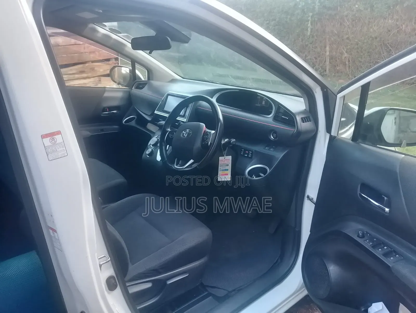 Toyota Sienta 2017 White