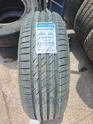 Maxtrek Tires Sizes 215/65r16 Radial Tubeless.