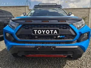 Toyota RAV4 2020 Blue