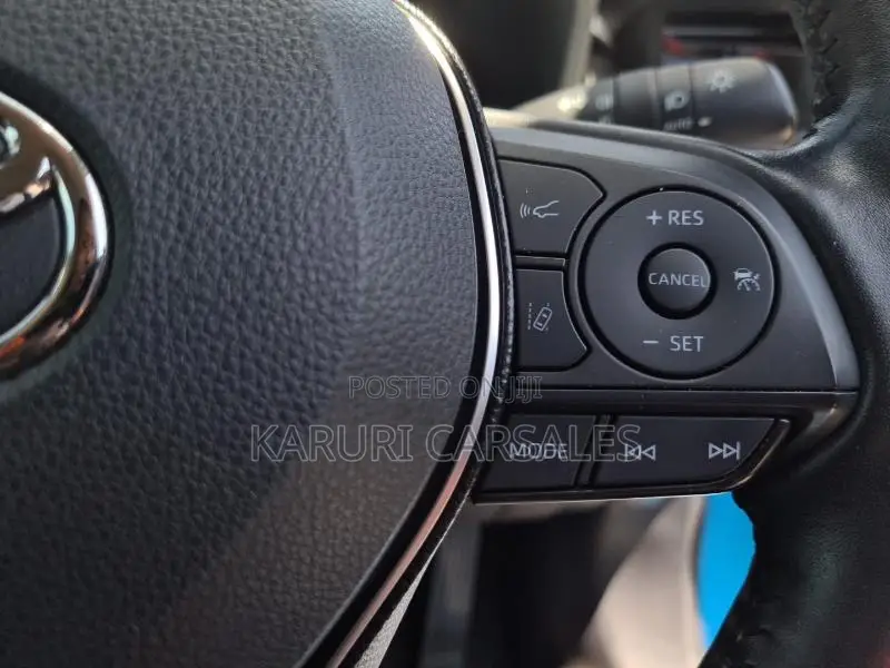 Toyota RAV4 2020 Blue
