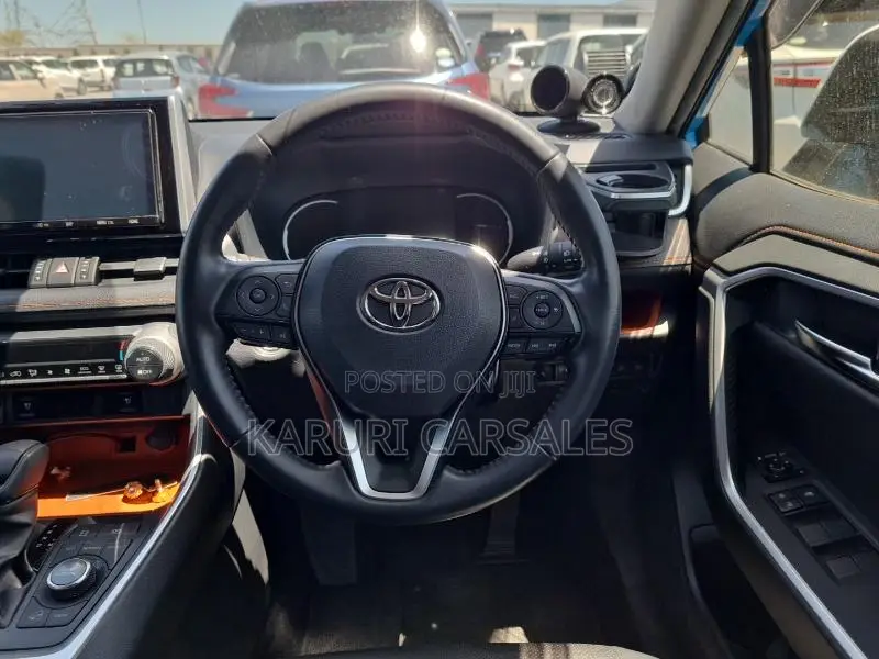 Toyota RAV4 2020 Blue