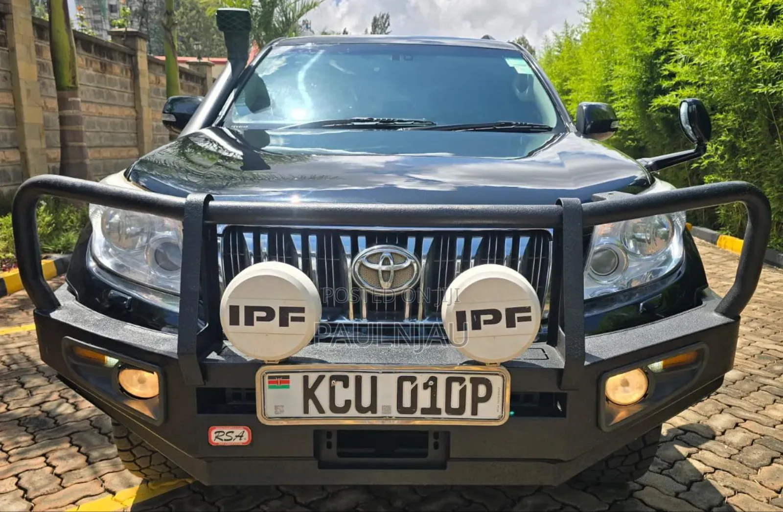 Toyota Land Cruiser Prado 2011