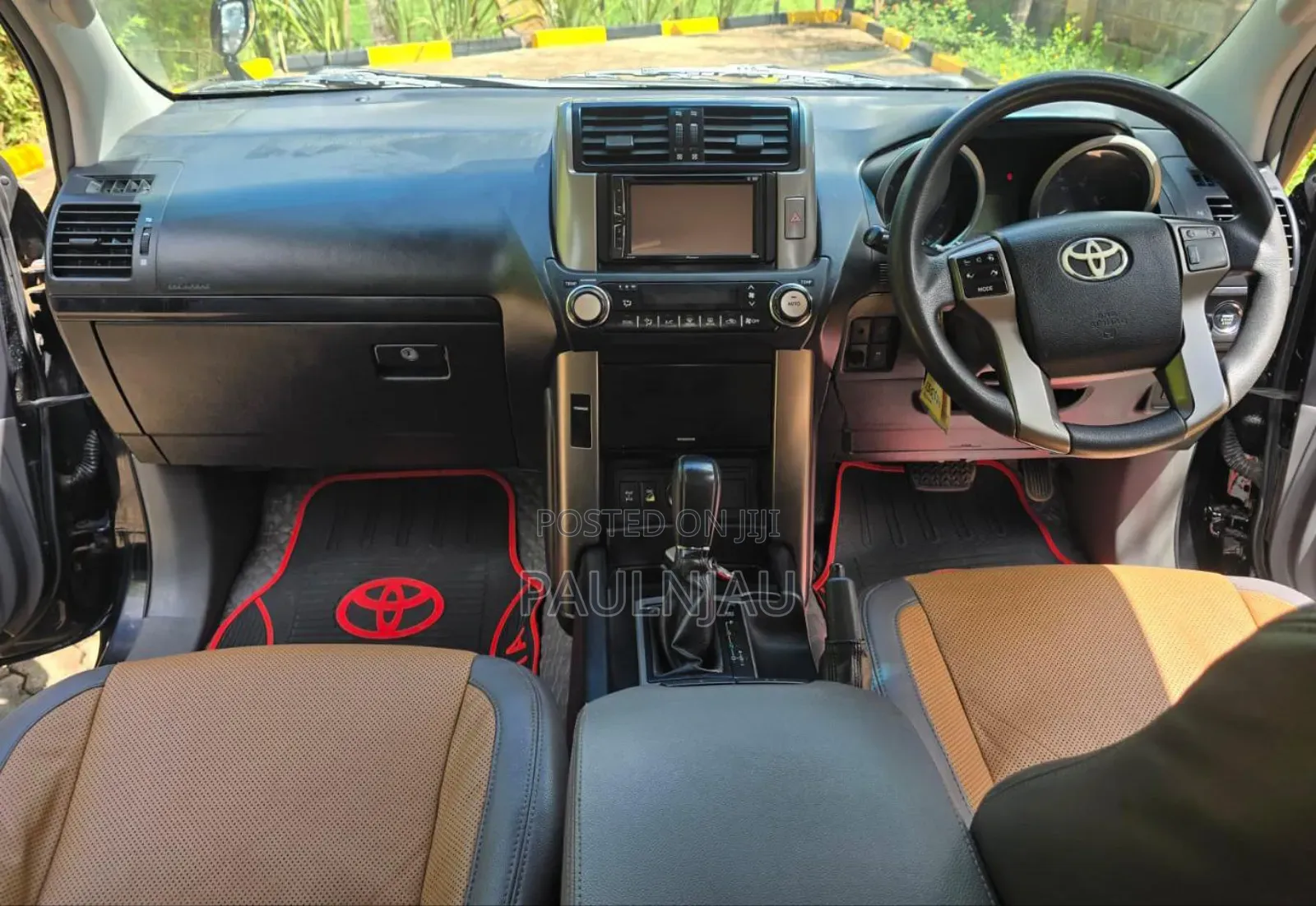 Toyota Land Cruiser Prado 2011