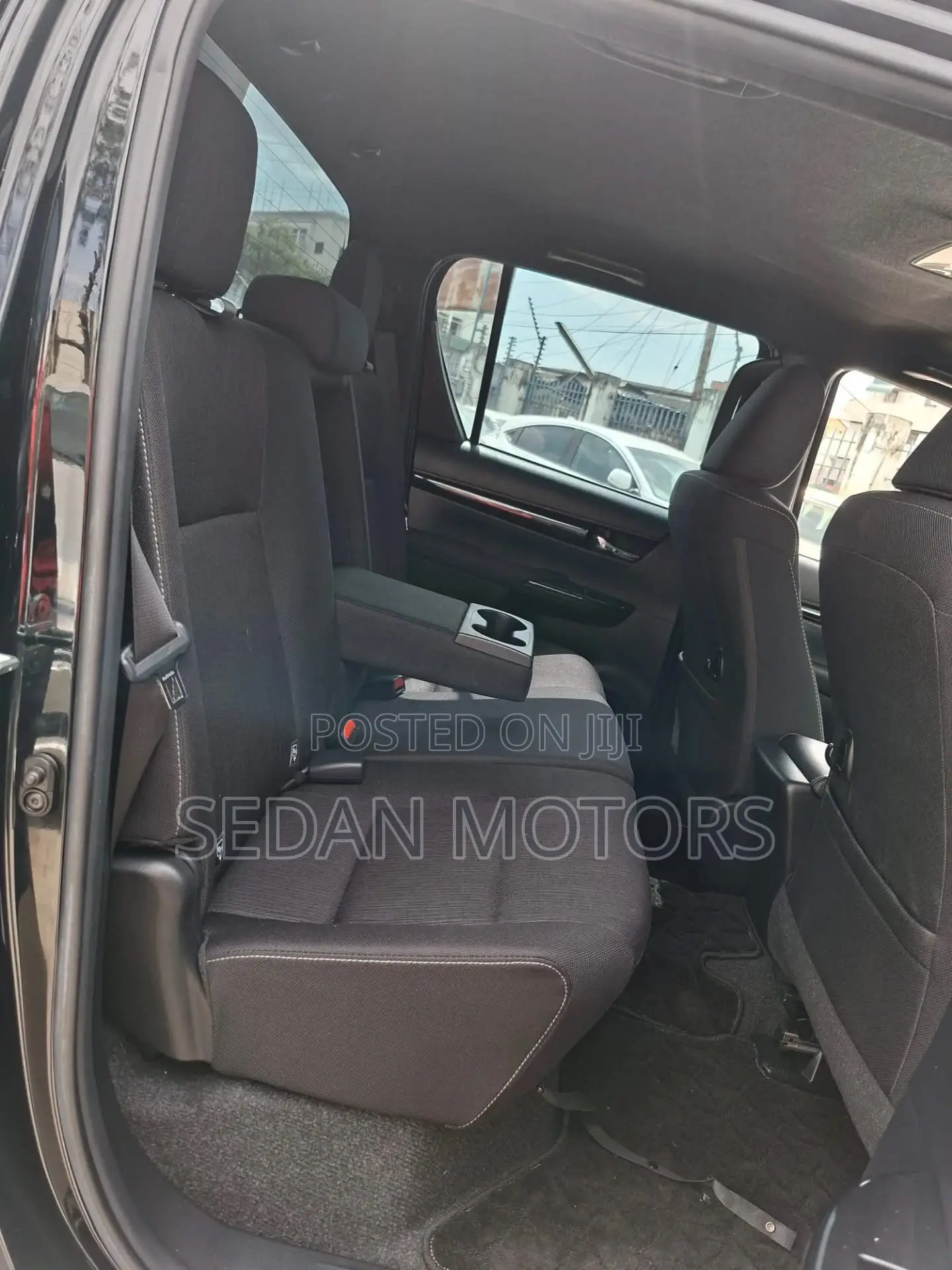 Toyota Hilux 2019 Black