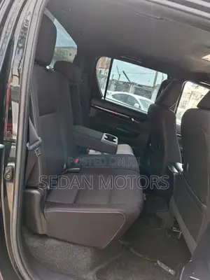 Toyota Hilux 2019 Black