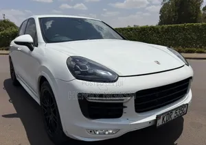 Porsche Cayenne 2015 White