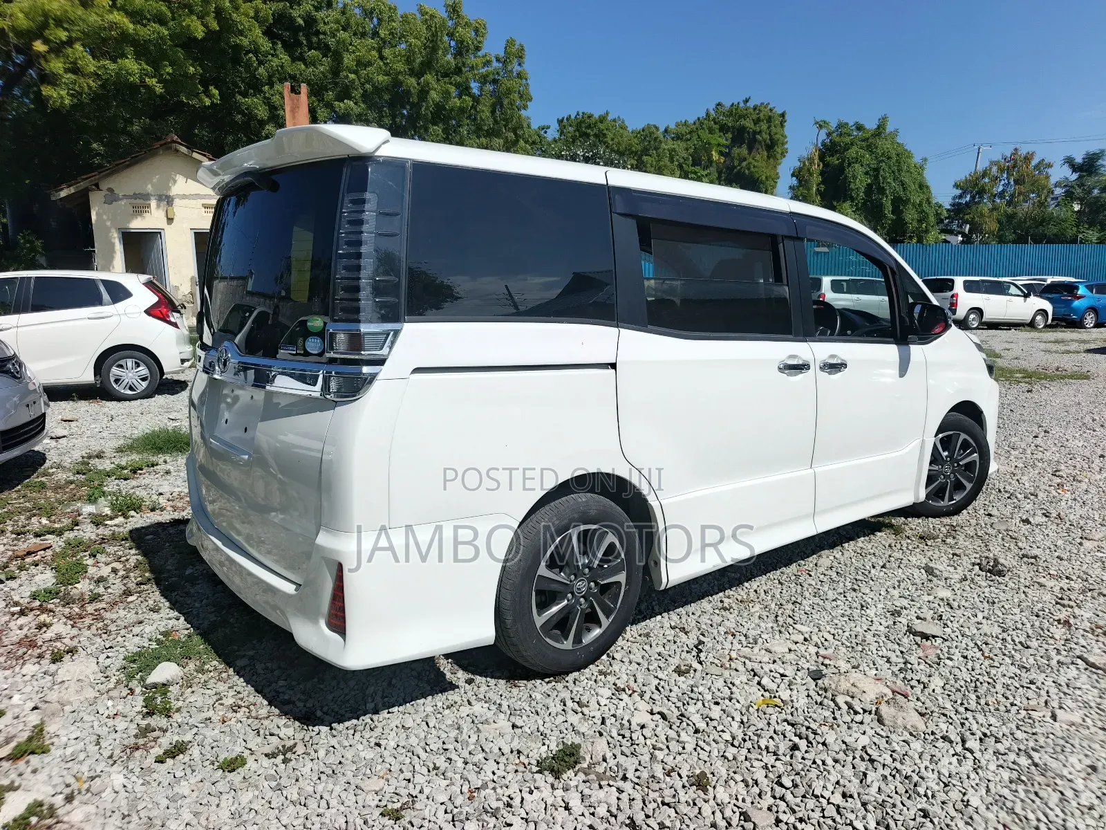 Toyota Voxy 2020 White