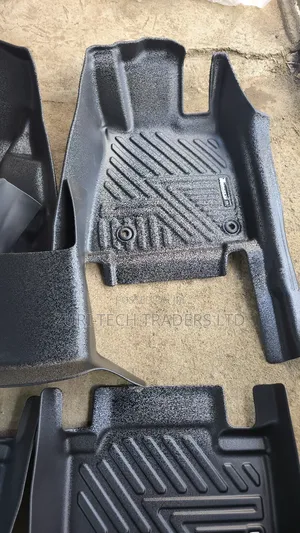 Toyota Crown 5d Floor Mats