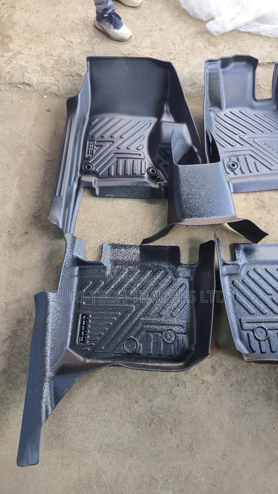 Toyota Crown 5d Floor Mats