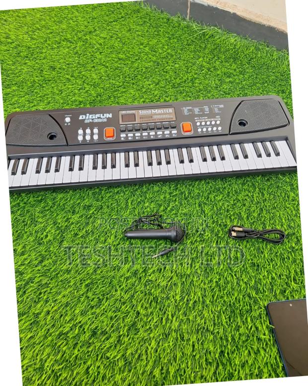 61 Keys Keyboard Kids Electronic Digital Piano + Microphone