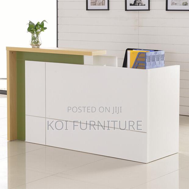 Office Desk : 1.6m Modern Two-Tone Reception Desk