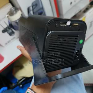 Black Hy 320 Projector Normal Projector - thumbnail 2
