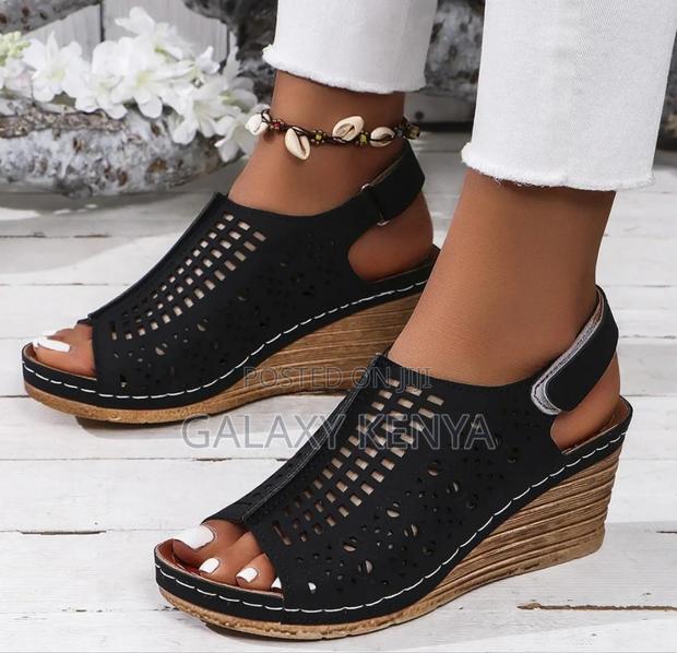 Open Toe Wedge- Size 37-42 - thumbnail 5