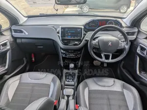 Peugeot 2008 1.2 PureTech (155 Hp) 2019 Blue