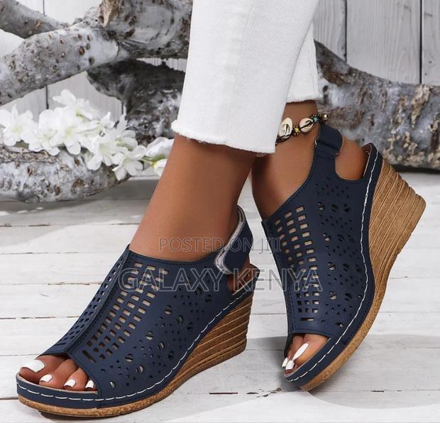 Open Toe Wedge- Size 37-42 - thumbnail 6