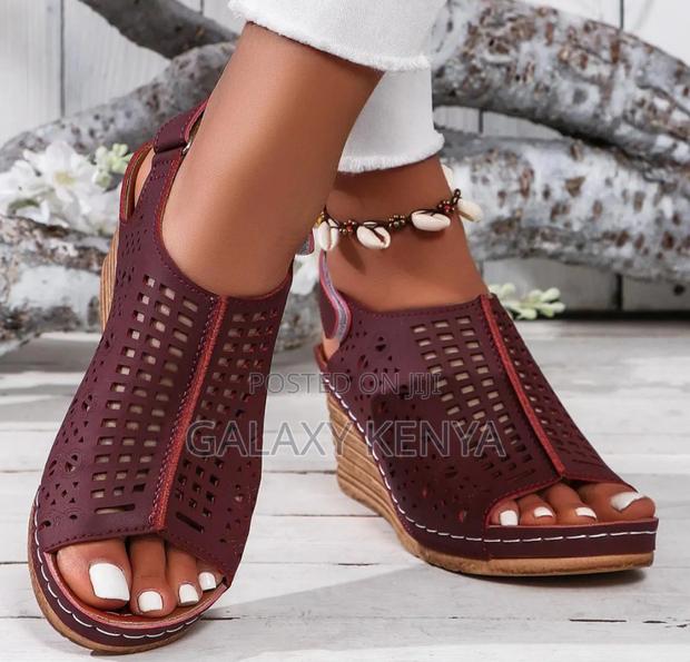 Open Toe Wedge- Size 37-42 - thumbnail 7