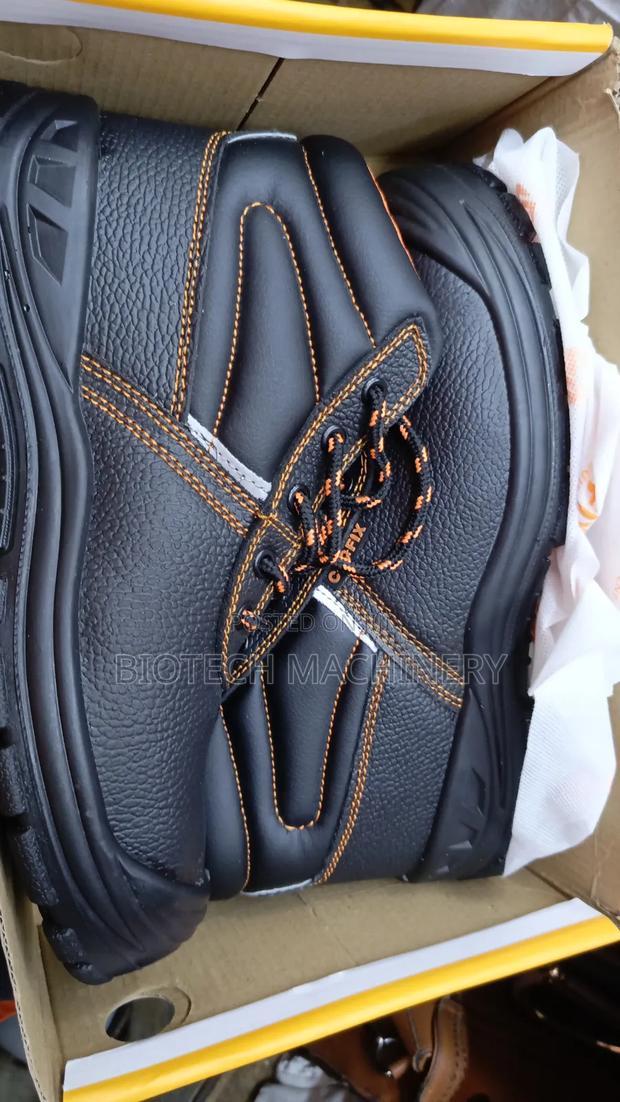 Safety Boots - main view