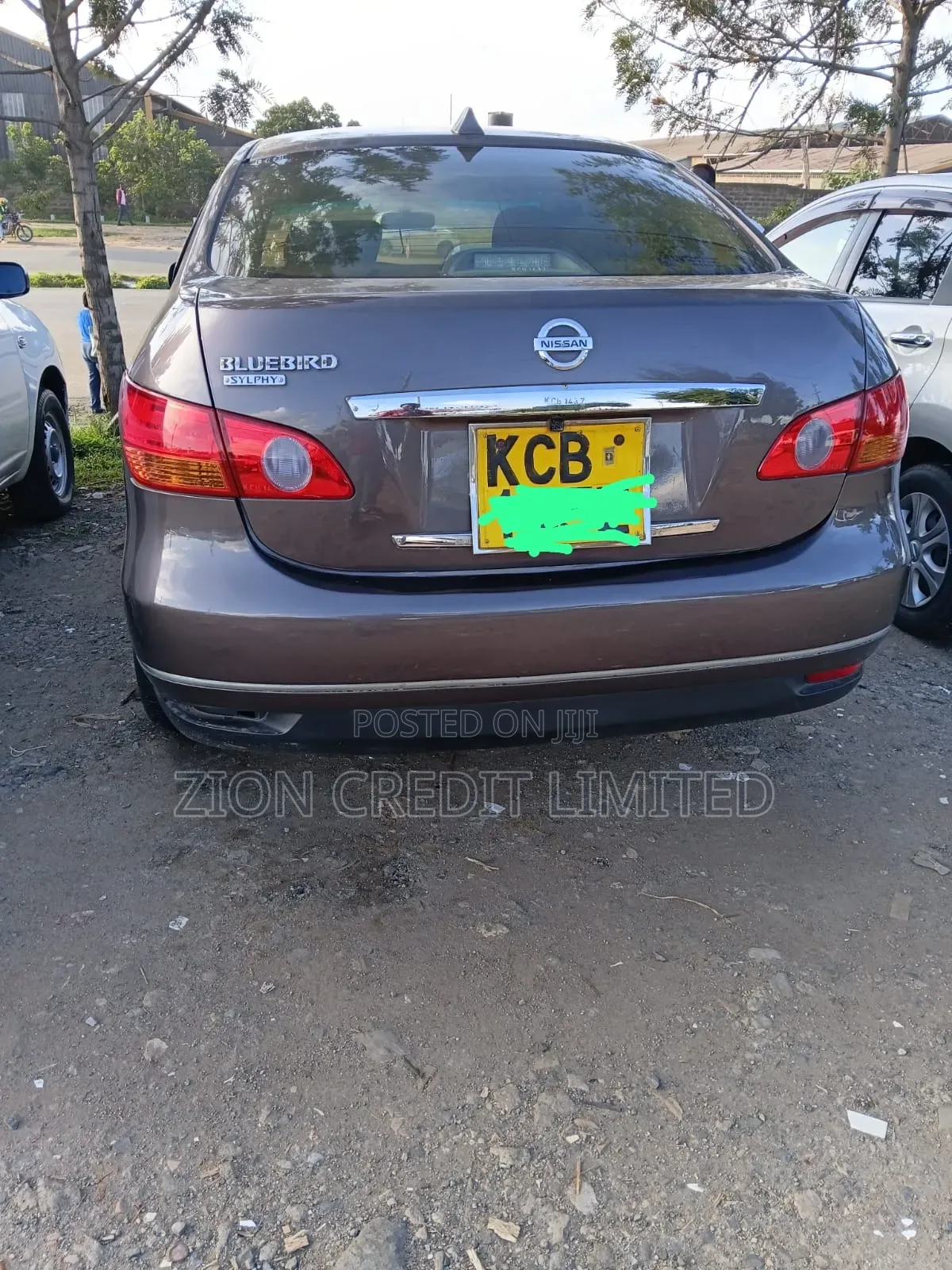 Nissan Bluebird 2008 Brown