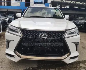 Lexus LX 570 AWD 2019 White