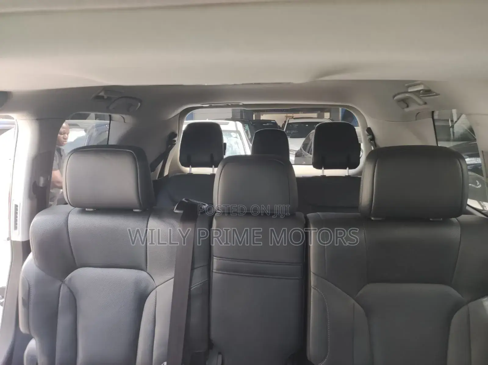 Lexus LX 570 AWD 2019 White