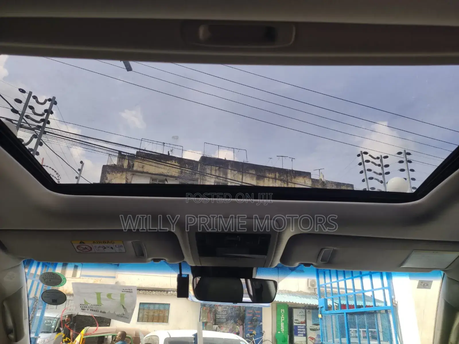 Lexus LX 570 AWD 2019 White