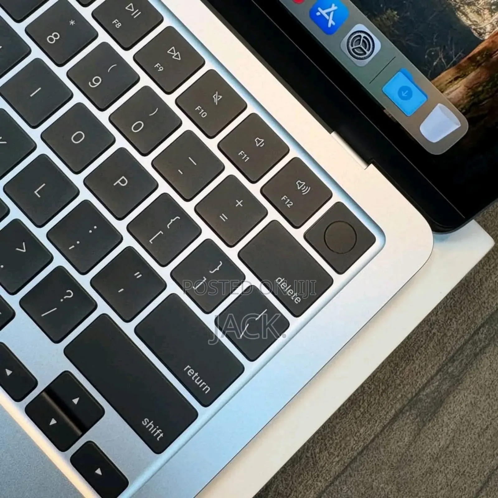 Laptop Apple MacBook Air 2025 M4 13-inch 16GB Apple M4 SSD 512GB