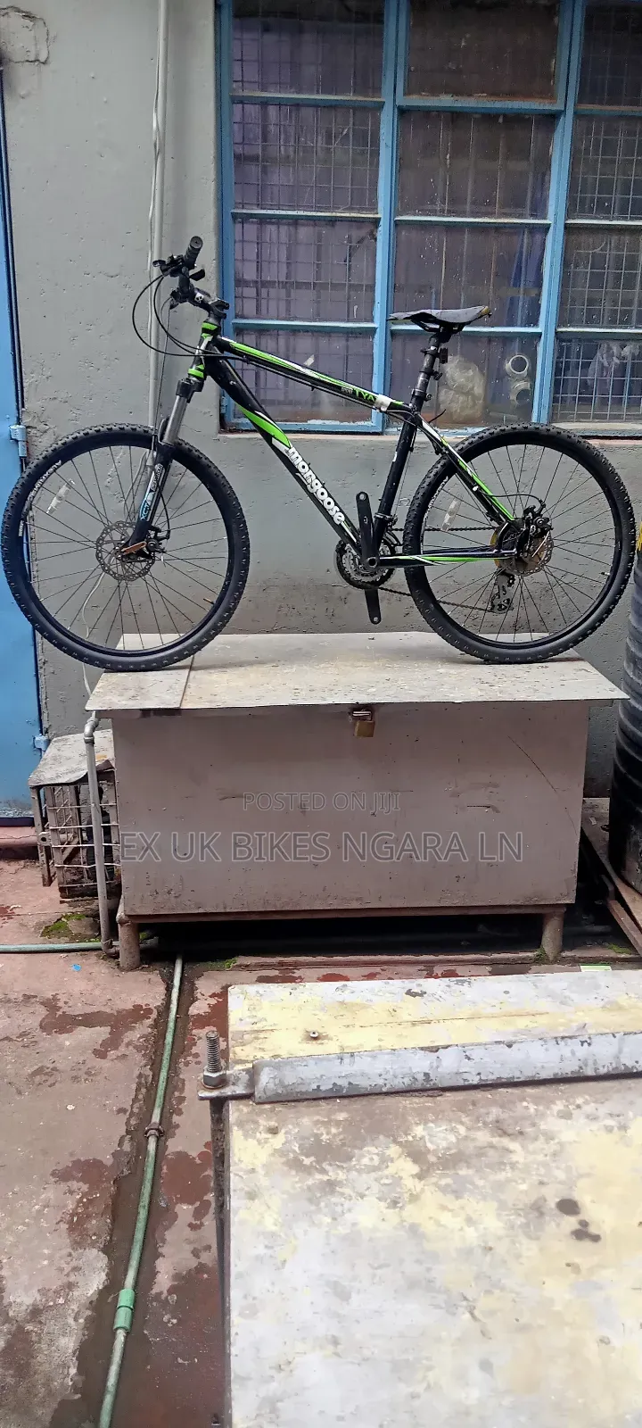 Ex Uk Size 26 Aluminum Mongoose Mountain Bike 24speed