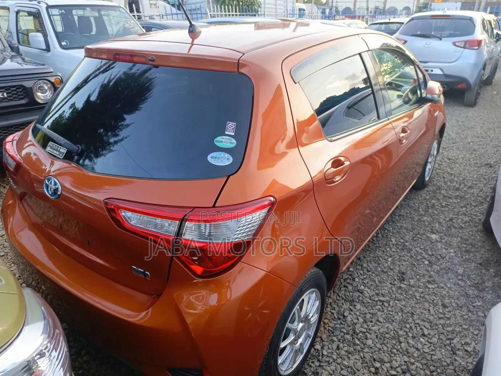 Toyota Vitz 2017 Orange