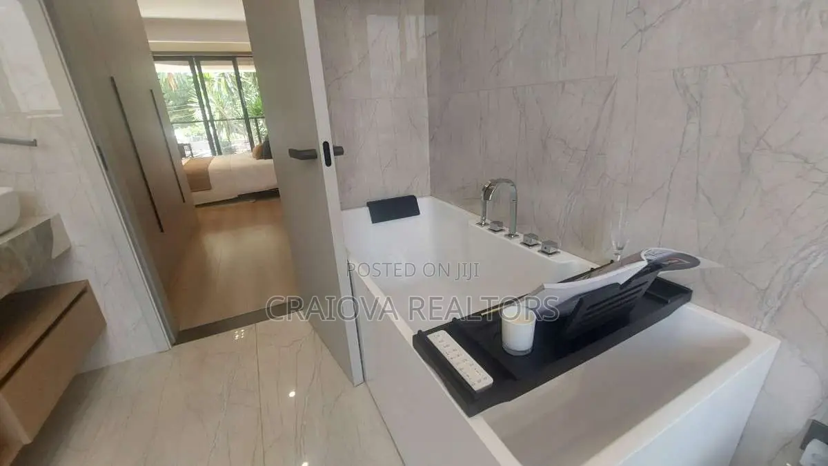 4bdrm Apartment in Muthangari for sale