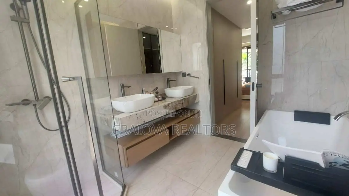 4bdrm Apartment in Muthangari for sale