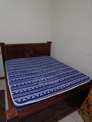5x6 Queen Size Hardwood Bed Plus Moko 5x6 Matress