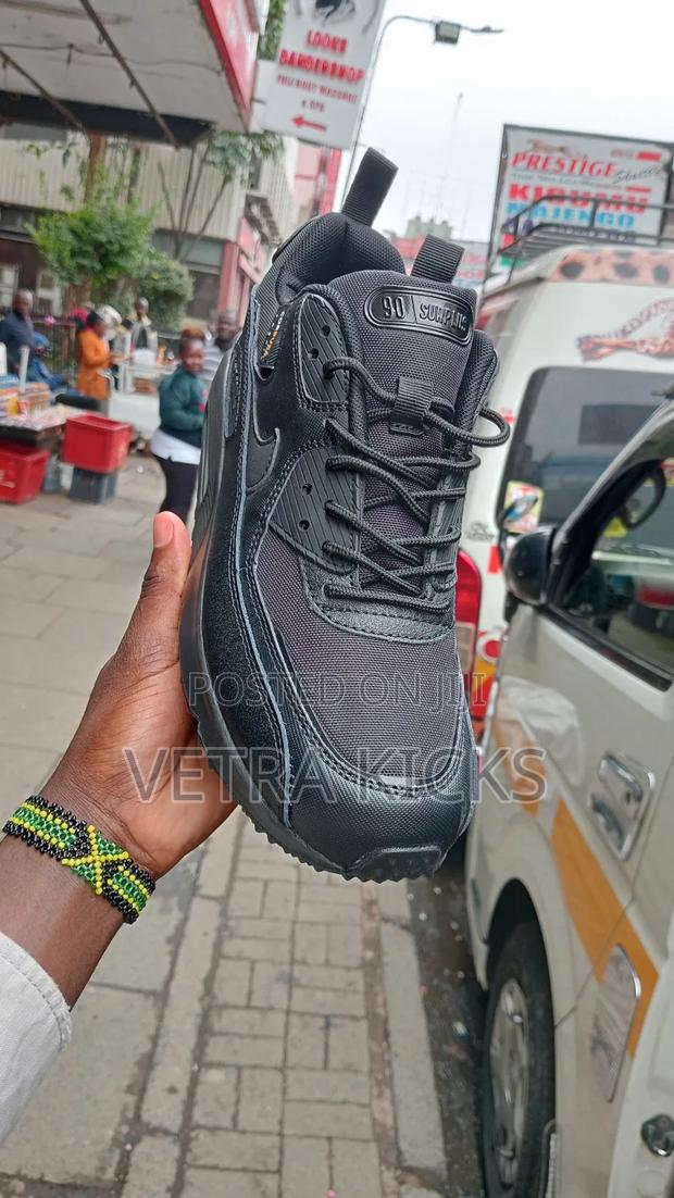 Airmax 90 Black Sneakers - thumbnail 3