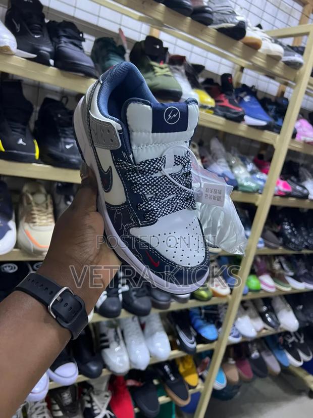 Nike Dunks Low X Cracked Thunder - thumbnail 2