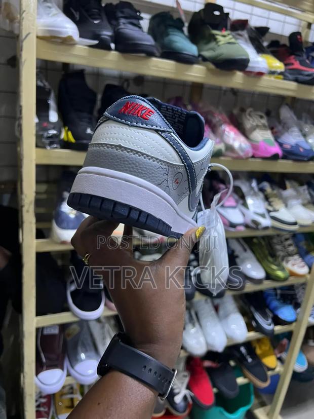 Nike Dunks Low X Cracked Thunder - thumbnail 3